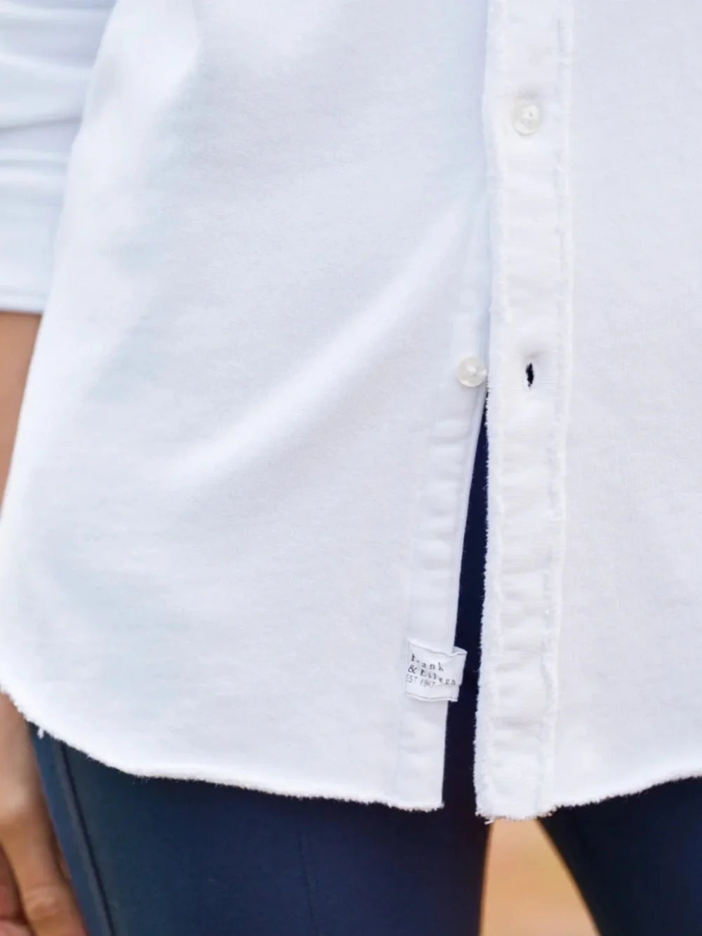 Frank & Eileen Eileen Relaxed Button Up Shirt in White Tripple FLeece Size XS - Picture 3 of 12